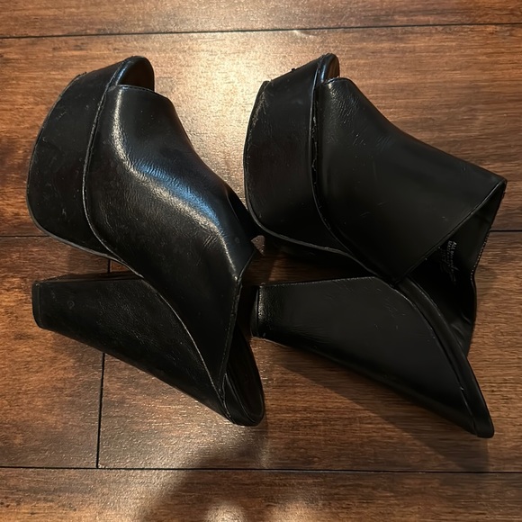 Black clogs - Picture 2 of 3